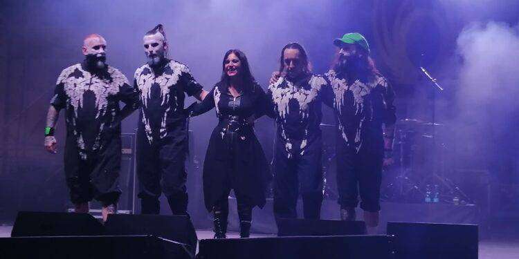In migliaia da tutta la Sardegna a Bonorva per il concerto dei Lacuna Coil