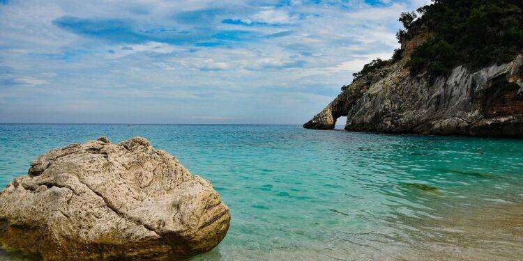 Ambiente, Assessore Porcu: “Istituito per i Comuni un fondo di rotazione di un milione di euro per interventi di difesa costiera”