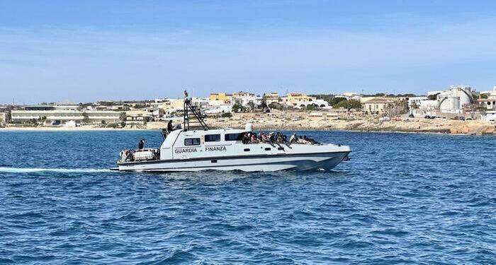 Nuovi sbarchi a Lampedusa ‘Ci sono dispersi’