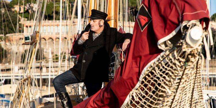 Musica, Tonino Carotone in tour in Sardegna: tre date a fine luglio