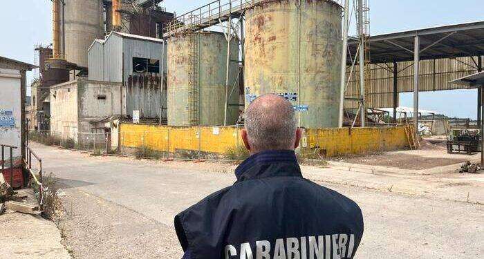 Ottanta tonnellate di oli pericolosi sequestrati a Piscinas