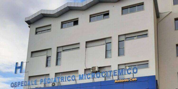 Comitati sanità: “Politici se non ce la fate andatevene”