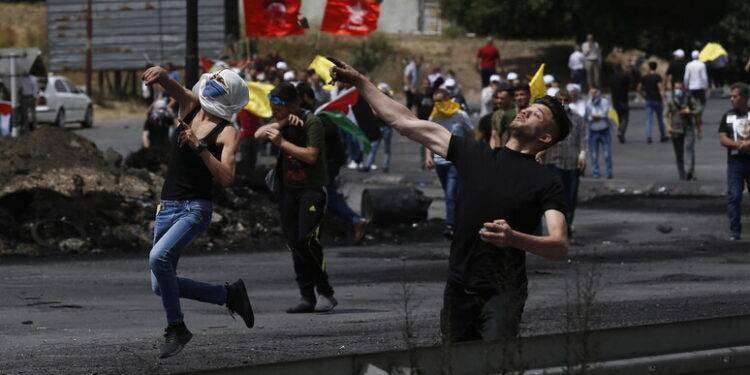 Palestinese colpito a morte in scontri a Nabuls