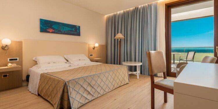 Presenze in calo a luglio, allarme di Federalberghi Sassari