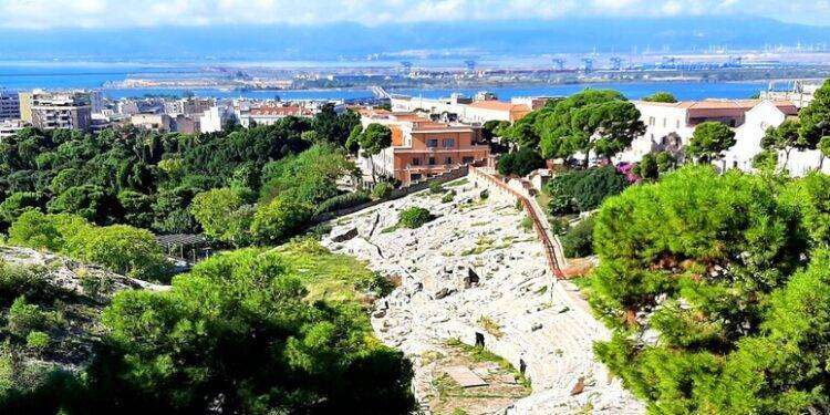 Rimossi i rifiuti, l’Anfiteatro romano riapre ai cagliaritani: sgomberata area occupata dai senzatetto