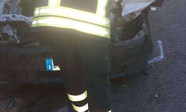 Scontro tra due auto, un ferito grave