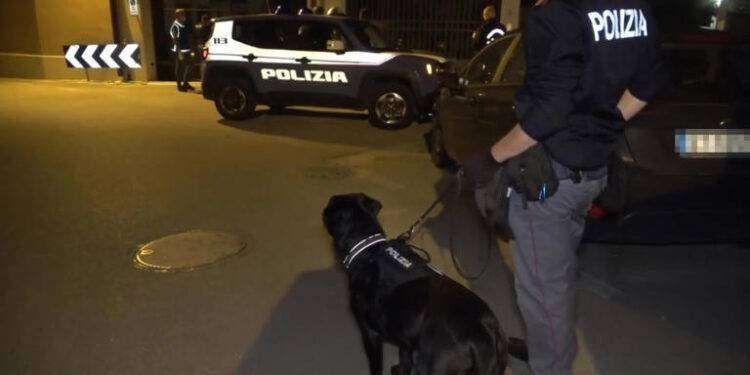 Rapiscono e torturano giovane che li aveva denunciati, 4 arresti