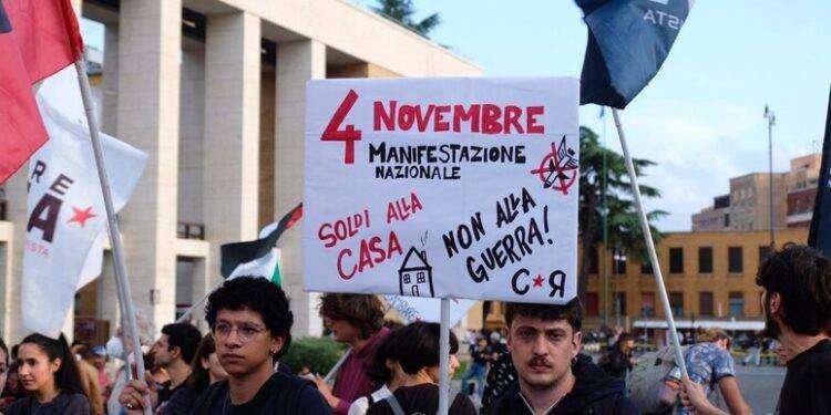 Caro affitti: indagine Udu, in media spesa di 430 euro al mese