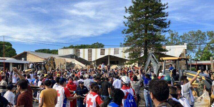 Messico, 9 morti per il crollo del tetto di una chiesa