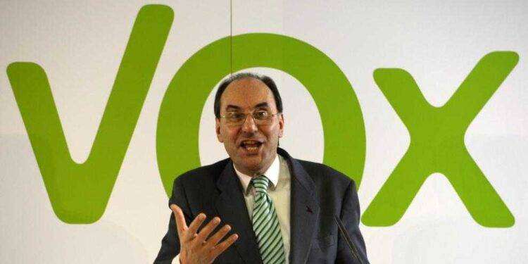 Orrore in pieno centro a Madrid, sparano in faccia al fondatore di Vox