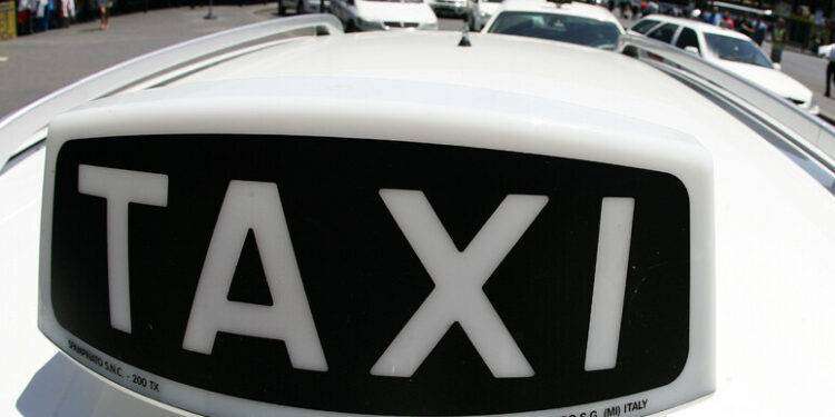 L’Antitrust richiama Roma, Milano e Napoli sui taxi