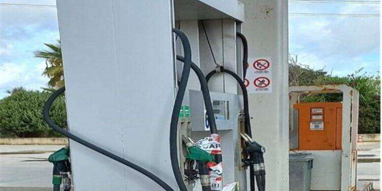 Pompa di benzina truccata, denunciato il gestore ad Alghero