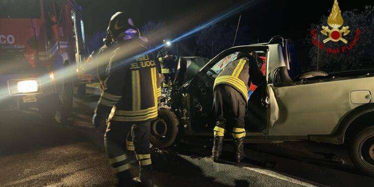 Morto nello scontro tra furgone e bus, vittima è 82enne nuorese