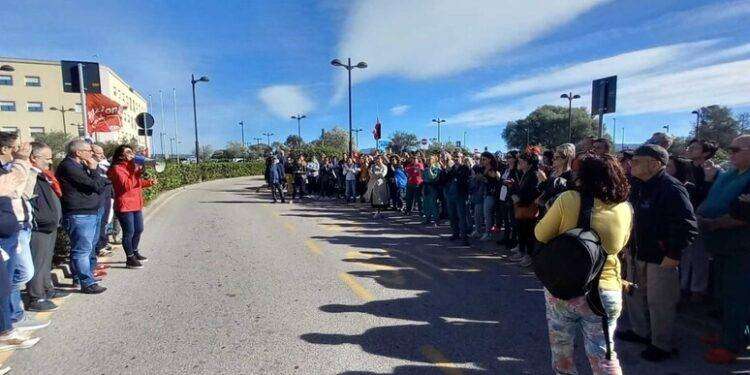 ‘Troppe criticità in ospedale Olbia’, protesta scende in piazza