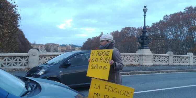 Ultima Generazione Roma, blocco stradale “Anche io disobbedisco”