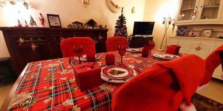 Natale in famiglia per 2 sardi su 3, spesa media di 148 euro