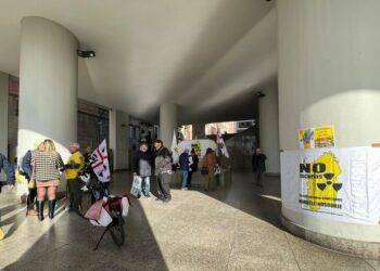 Nucleare: comitato in piazza contro deposito scorie in Sardegna