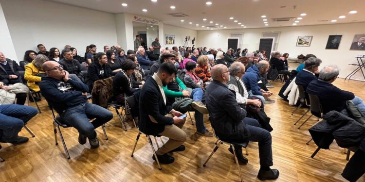 Istruzione, Soru a Siniscola: «Scuola dev’essere la più importante infrastruttura della Sardegna»