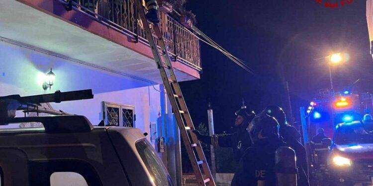 Fuga di gas e crollo, due morti nel Napoletano