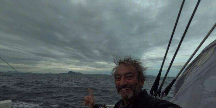 Vela: Delamare primo alla Global solo Challenge, Mura sempre 3/o