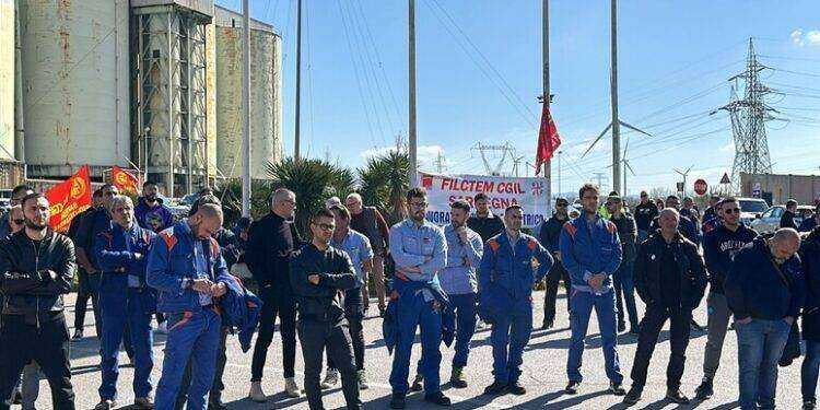 Sciopero e sit-in in centrale Enel Sulcis, ‘nessuna prospettiva’