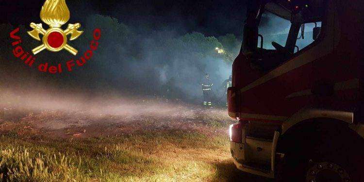 Notte di fuoco in Gallura, fiamme a Padru e Golfo Aranci