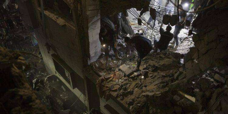 Wafa, 34 palestinesi uccisi ieri in raid israeliani