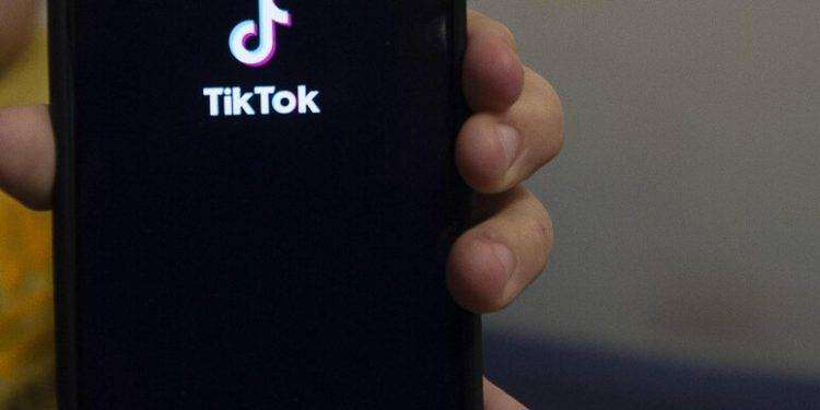 Oltre la metà delle aziende sarde usa i social e i new media