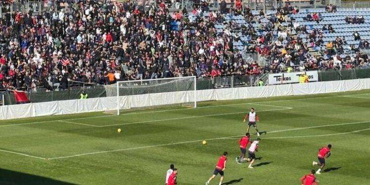 Calcio: Cagliari chiama i tifosi, allenamento a porte aperte