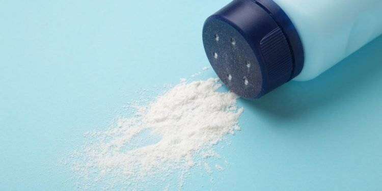 Johnson & Johnson pagherà 6,5 miliardi di dollari per chiudere le cause sul cancro alle ovaie provocato dal talco