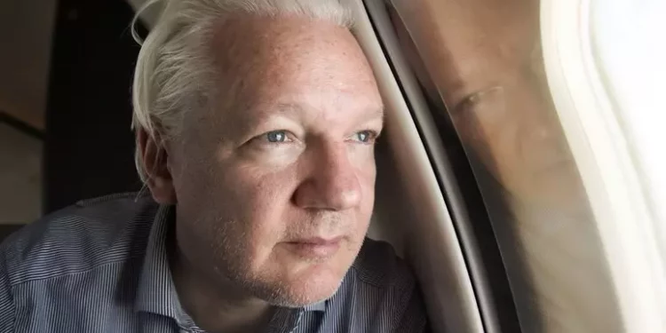 Julian Assange arrivato in territorio americano