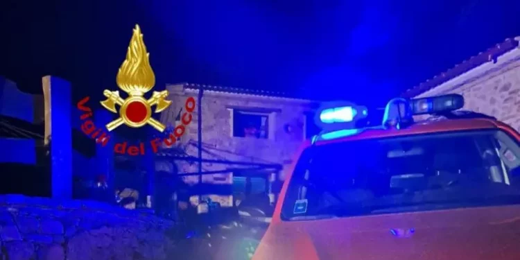 Attentato incendiario a Gavoi, distrutto un agriturismo
