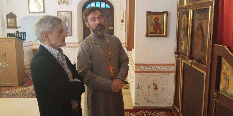 Alemanno a Bari: visita alla Chiesa Ortodossa russa per un messaggio di pace