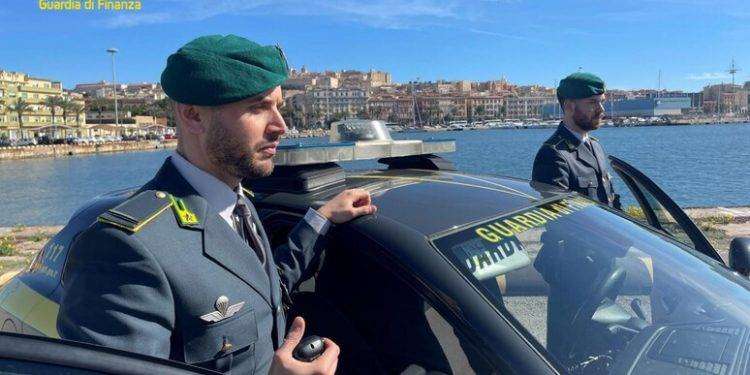 Cosmetici dannosi per la salute in vendita a Sestu, blitz Gdf