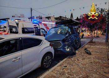 Posada, scontro tra auto e tir: due donne estratte dal mezzo