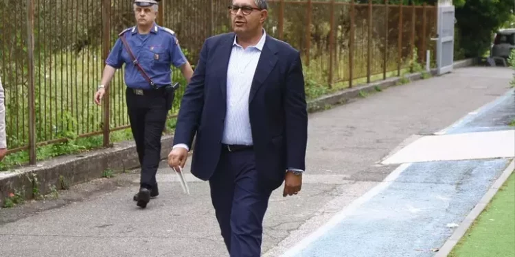 La procura di Genova ha chiesto il giudizio immediato per Toti