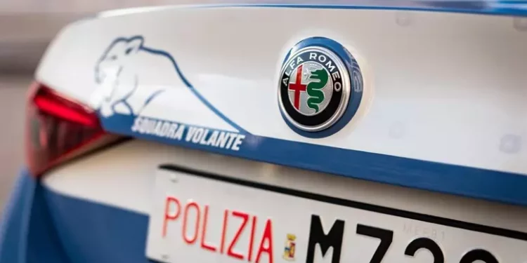 Viola divieto di avvicinamento alla ex, arrestato a Oristano