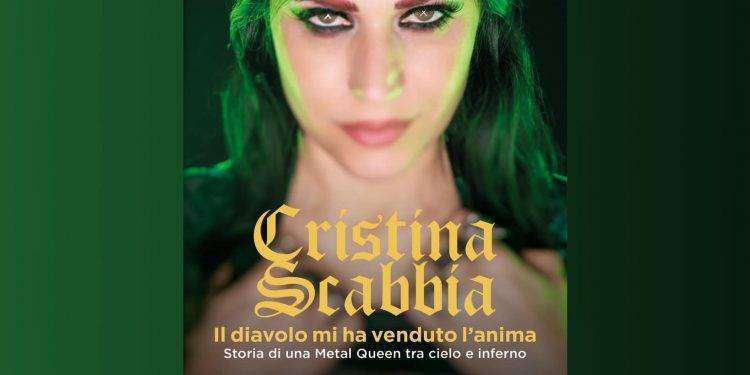 Lacuna Coil, la cantante Cristina Scabbia pubblica il suo primo libro