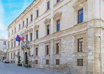 Sassari, Palazzo Ducale si tinge di rosso per dire No alle armi nucleari