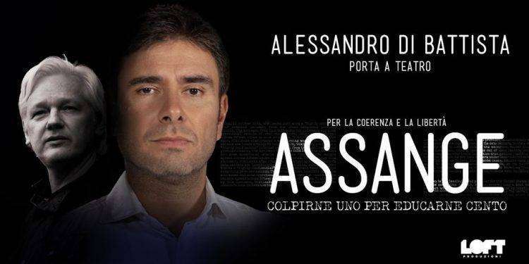 Alessandro Di Battista porta in scena ‘Assange. Colpirne uno per educarne cento’, il 6 novembre a Cagliari