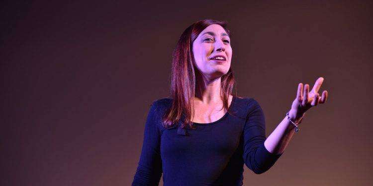 “Tè con autore, gli scrittori incontrano i lettori”: Artisti Fuori Posto a Cagliari dall’8 novembre