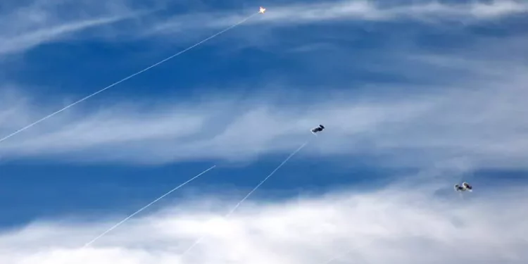 Hezbollah colpisce solo strutture militari israeliane: colpita base navale, base Mossad e batteria Iron Dome