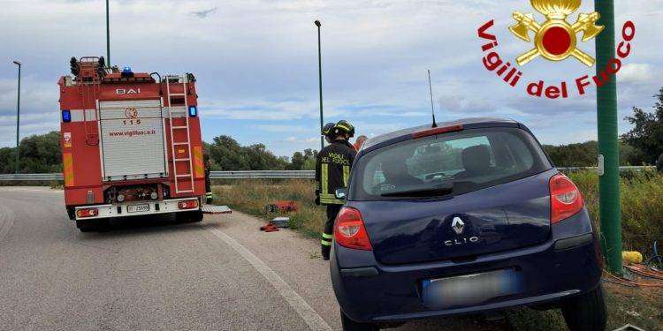 Auto travolge scooter a Olbia, morto un 36 enne