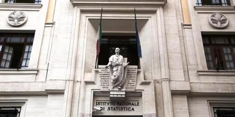 Istat, economia sommersa 2022 a 182 miliardi, +16,3 miliardi