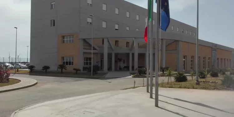 Carcere Cagliari affollato, ‘detenuti senza cuscini e coperte’
