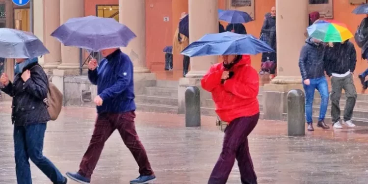 Maltempo, Protezione Civile emette allerta rossa in Sicilia