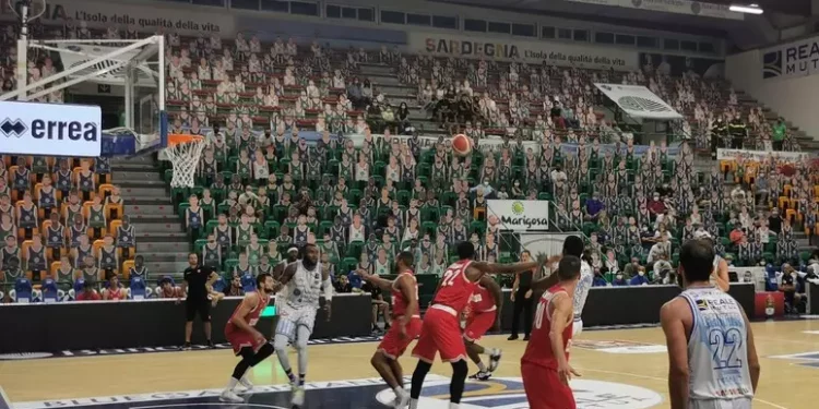 Basket: la Dinamo abbatte Trieste con un super Veronesi