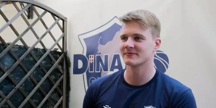 Basket: la Dinamo sconfitta da Reggio Emilia frena la risalita