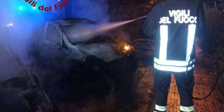 Notte di fiamme tra Nuoro e Siniscola