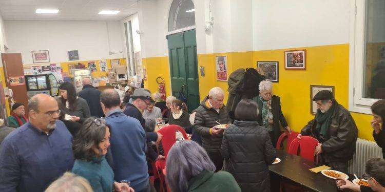 “Cacciati perché non allineati”: il centro sociale Villa Paradiso contro il Comune di Bologna